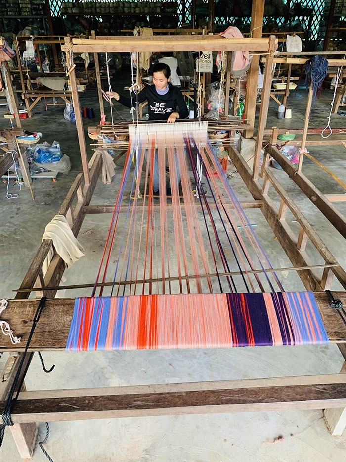 weaver weaving center krama